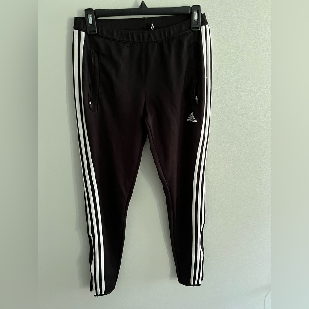 Women’s Adidas jogger pants